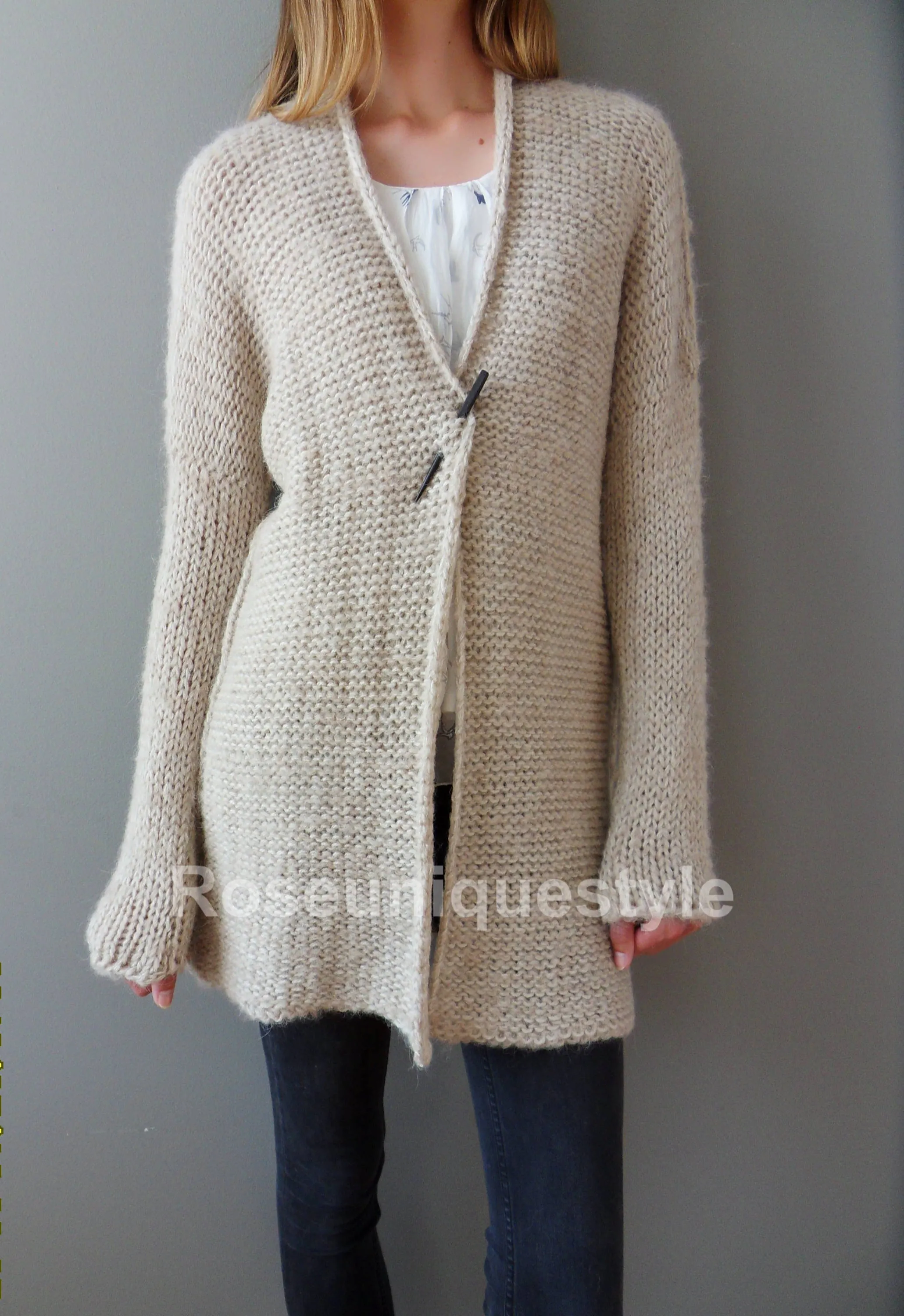 Chunky knit  Cream/Beige  women knit  cardigan.