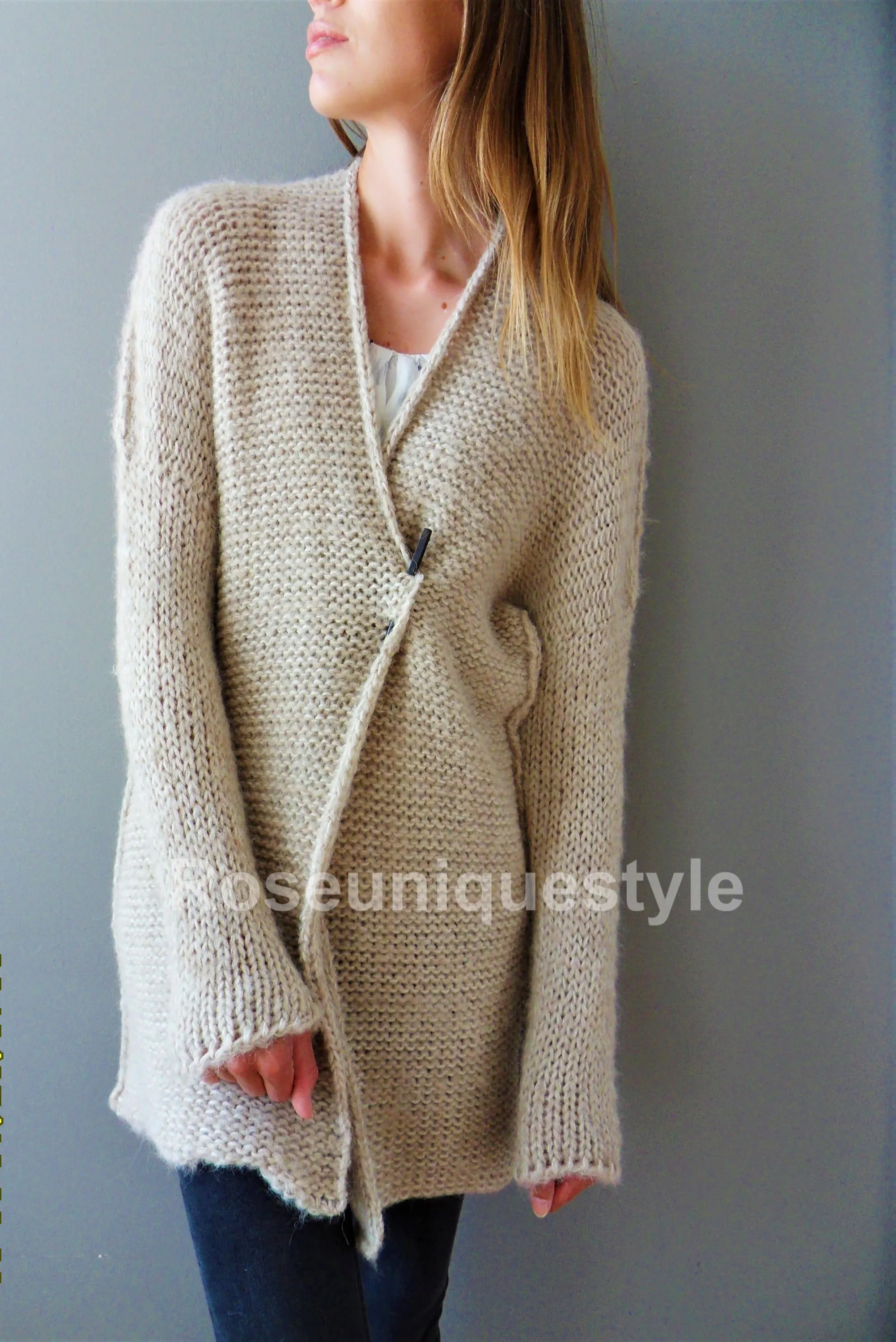 Chunky knit  Cream/Beige  women knit  cardigan.