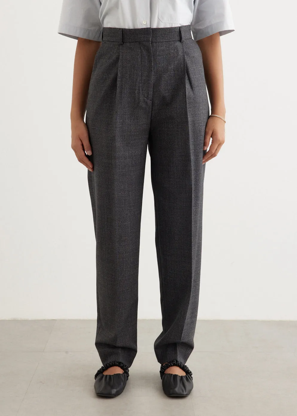 Single-Pleat Tapered Trousers