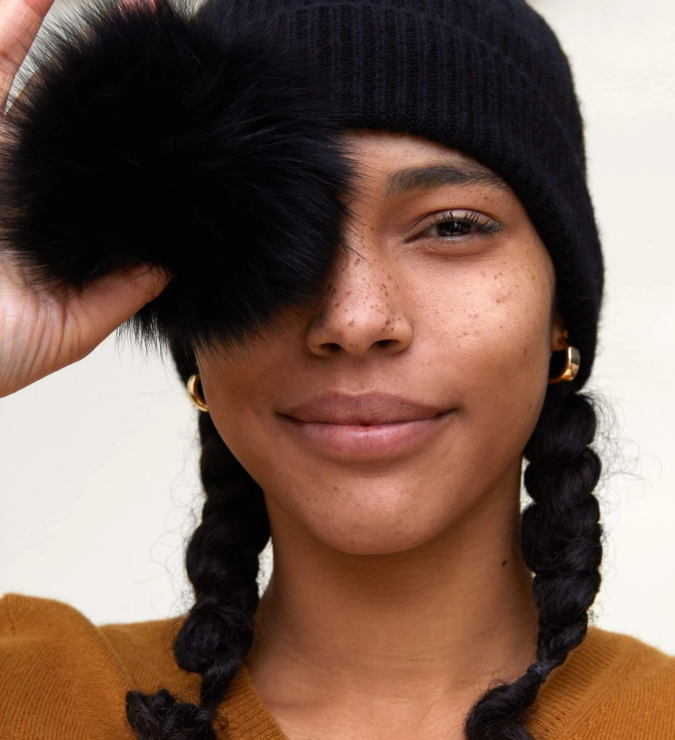 The Removable Pom-Pom Cashmere Beanie